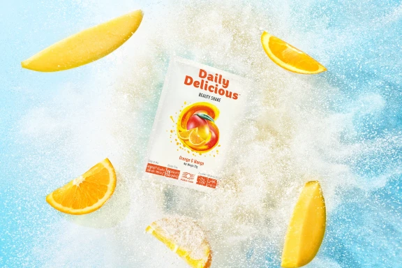 Daily Delicious Beauty Shake su apelsinais ir mangais